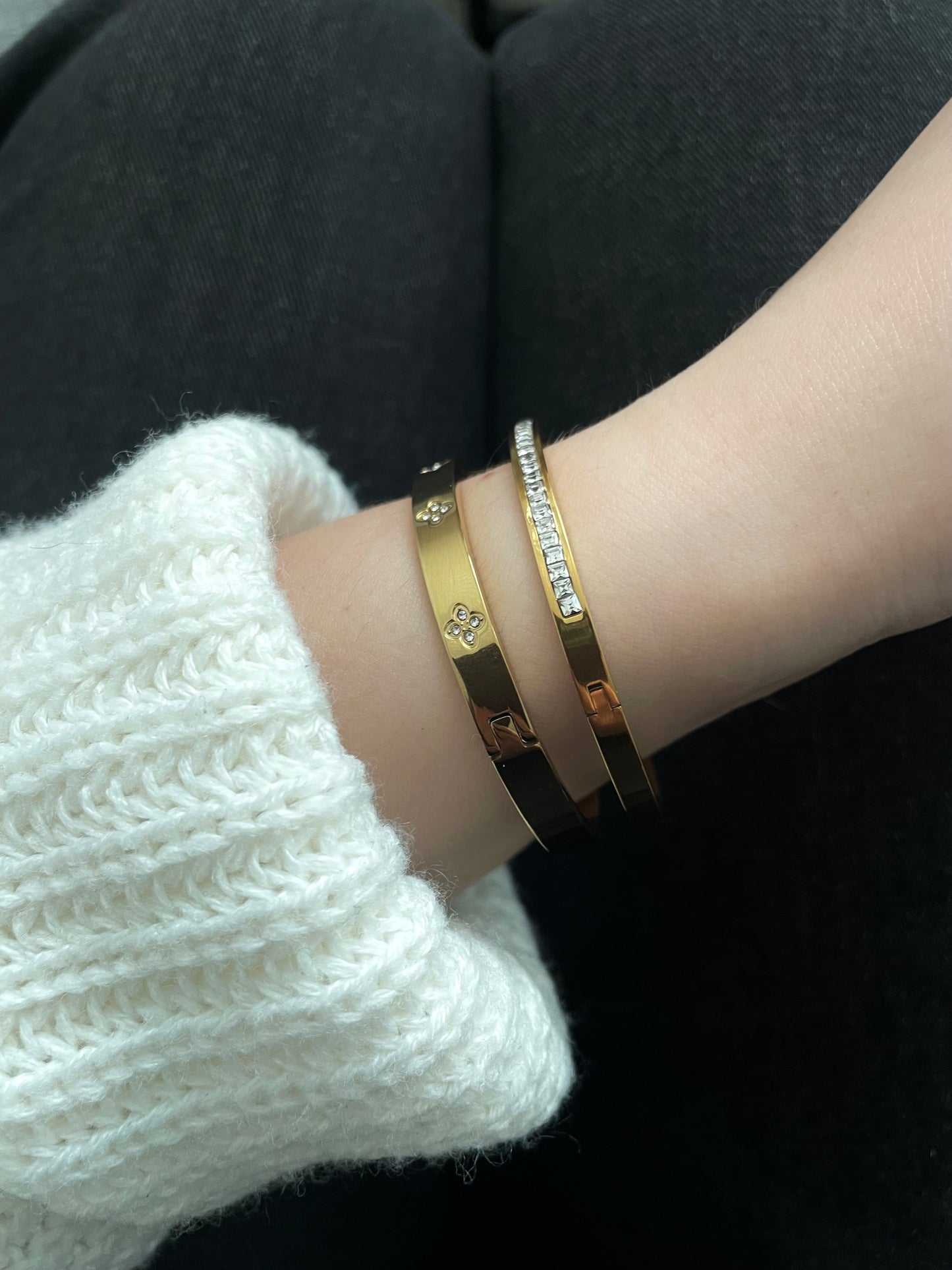 2x bangle set, golden bracelet set