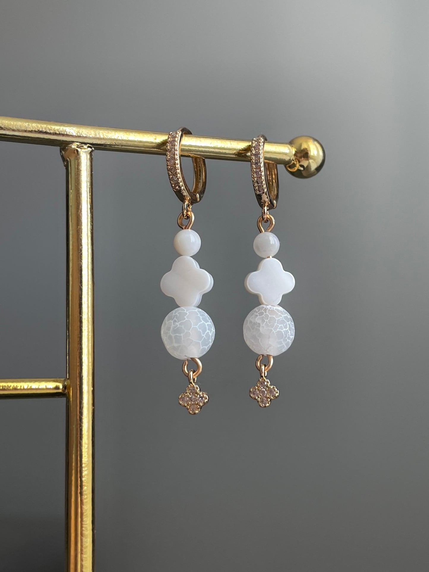 Amara earrings, gold
