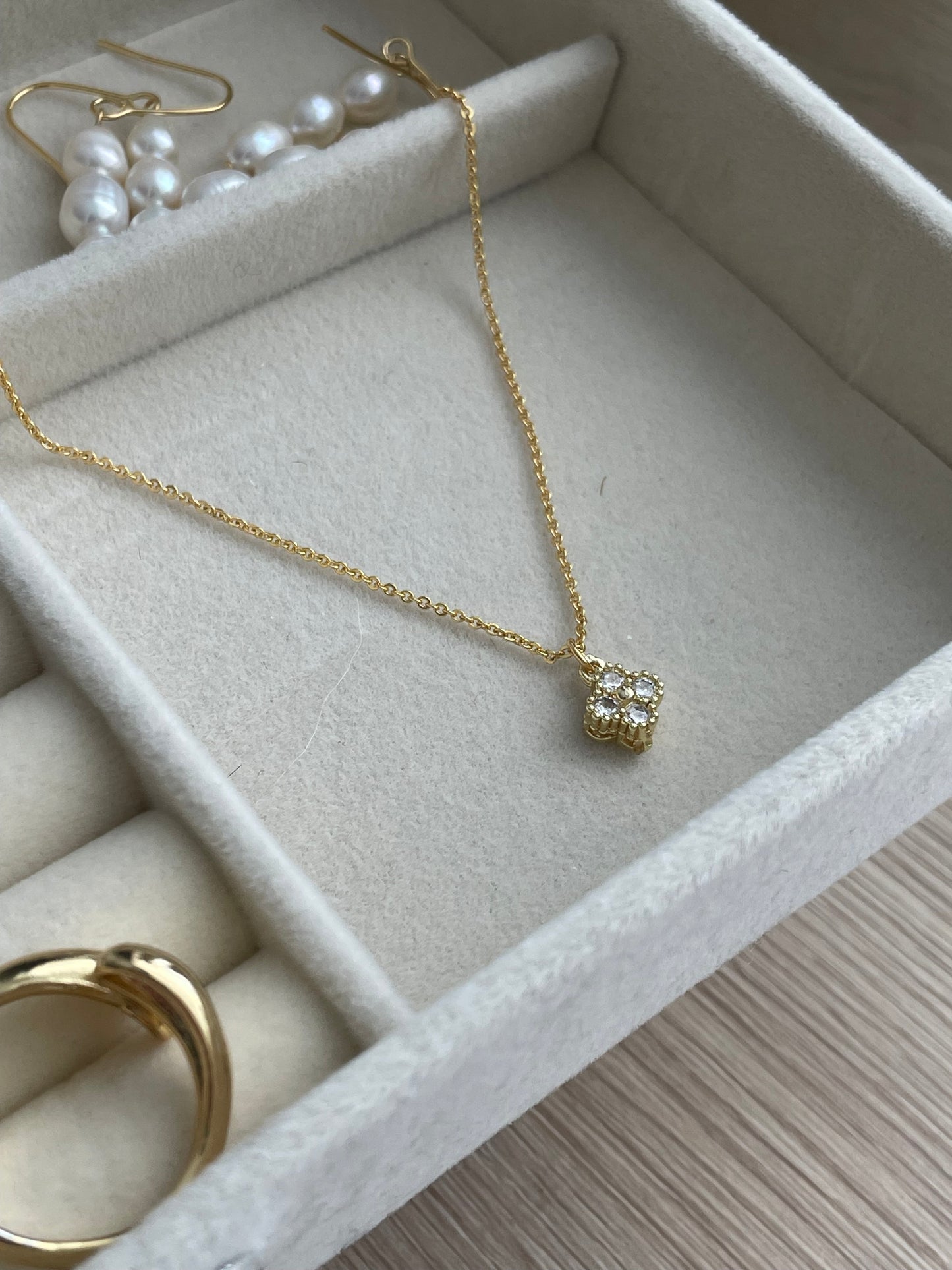 Serina necklace
