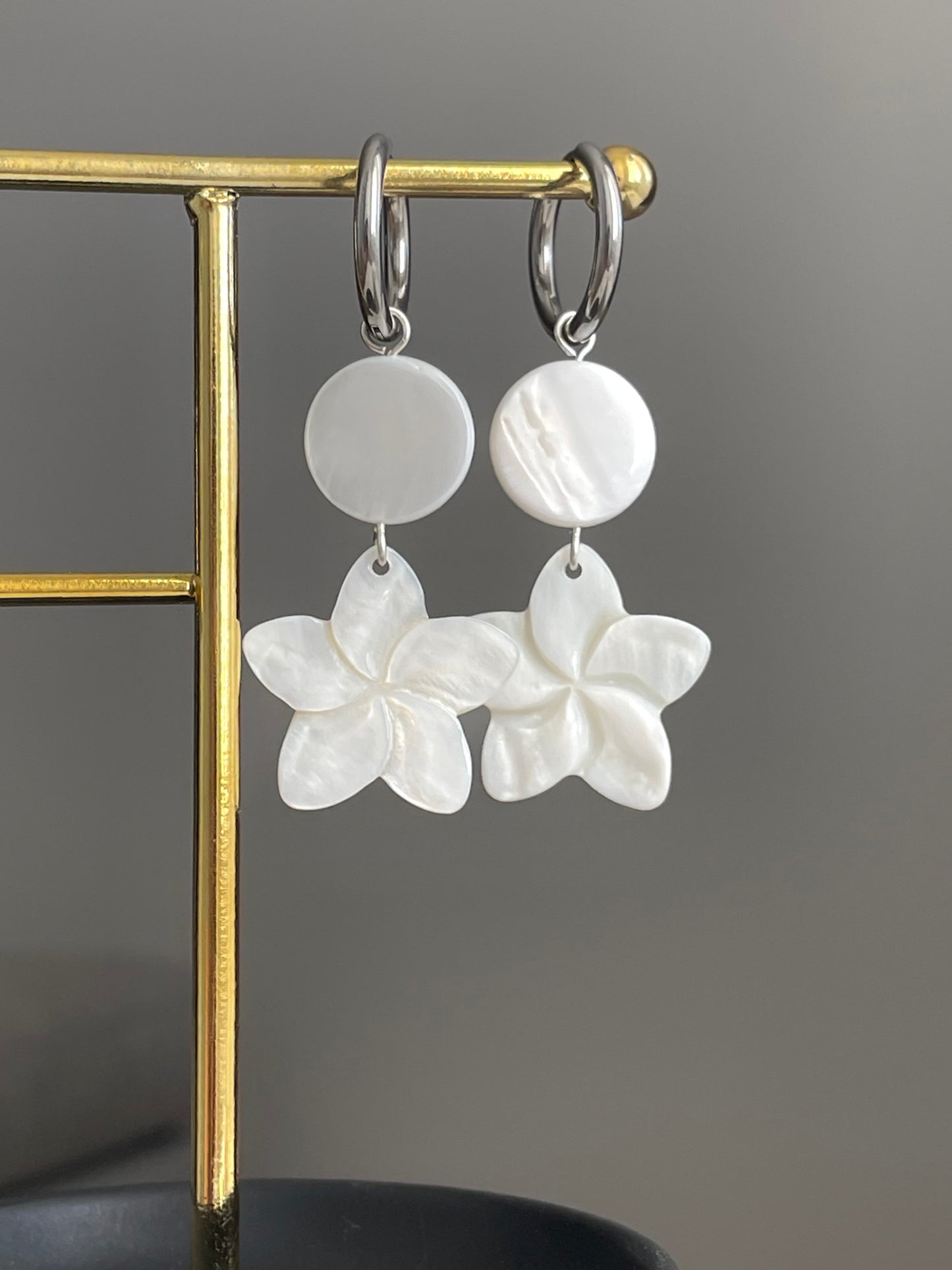 Elora Bloom earrings, silver