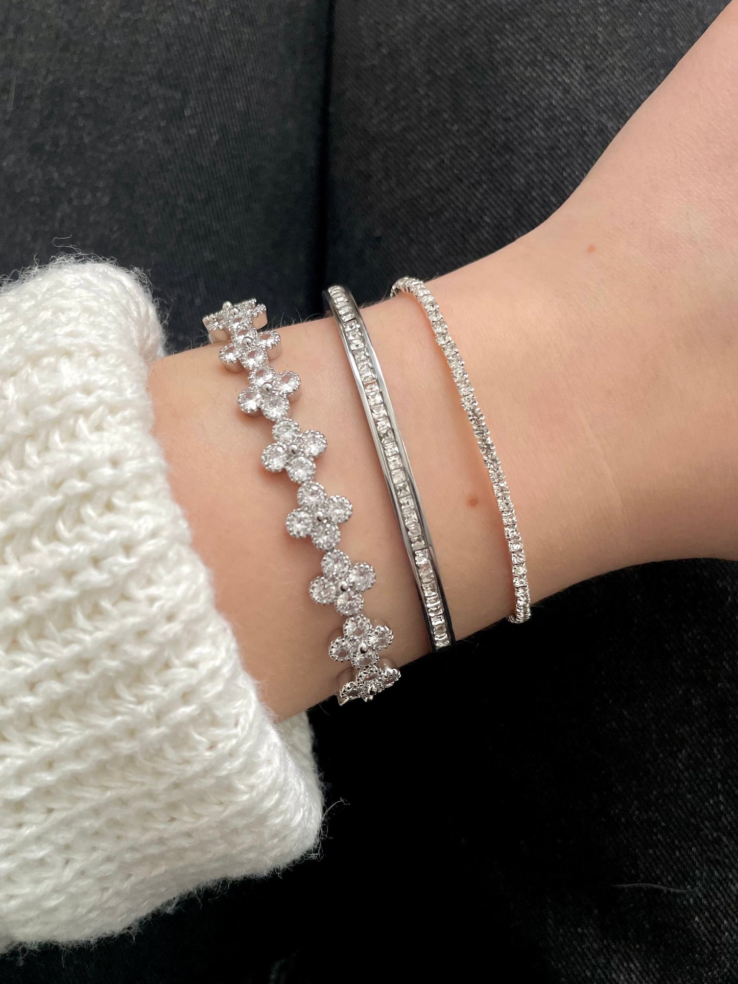Silver Girl | 3x bangle stack, silvery bracelet set, stainless steel