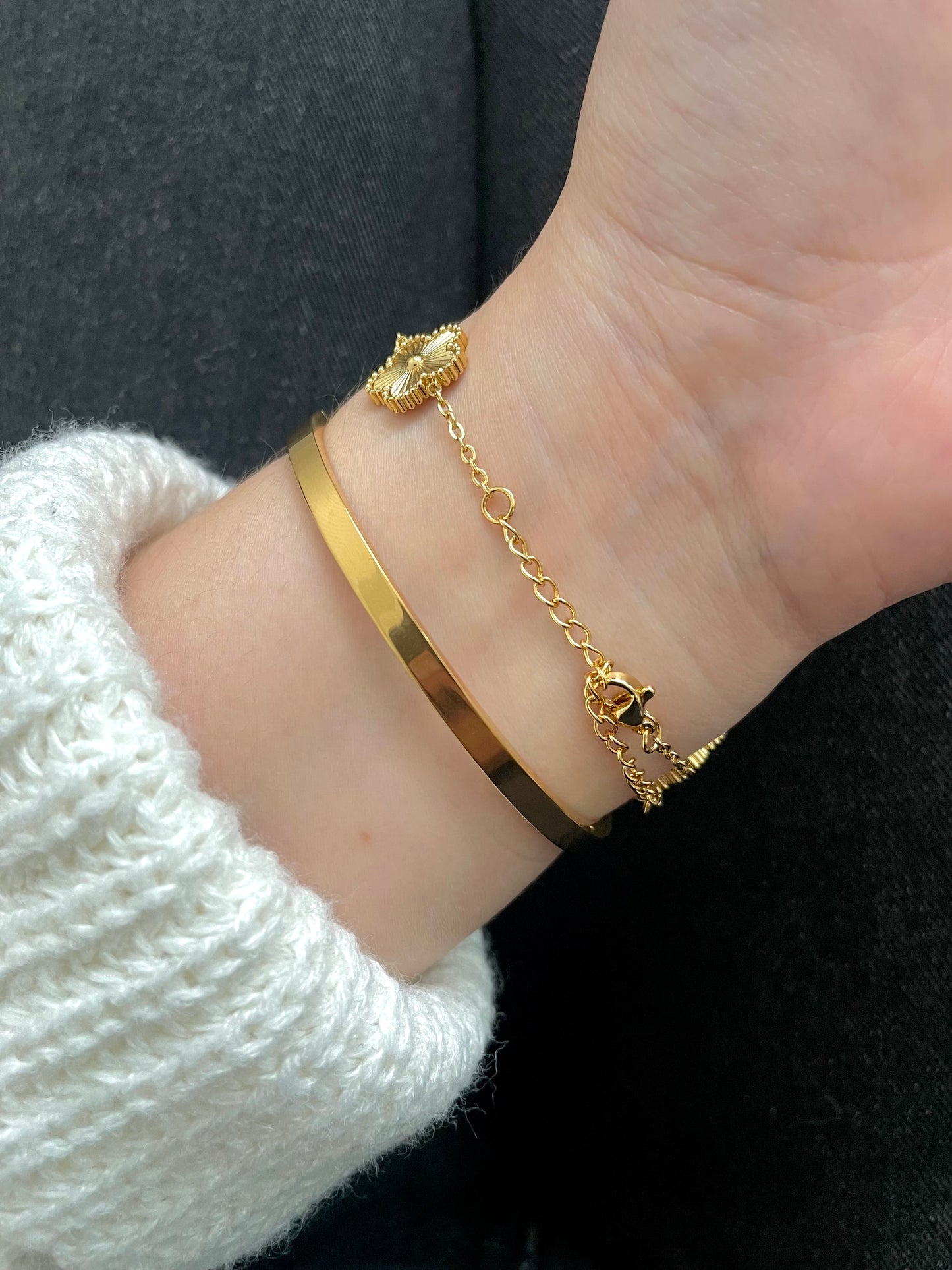 2x bangle set, golden bracelet set