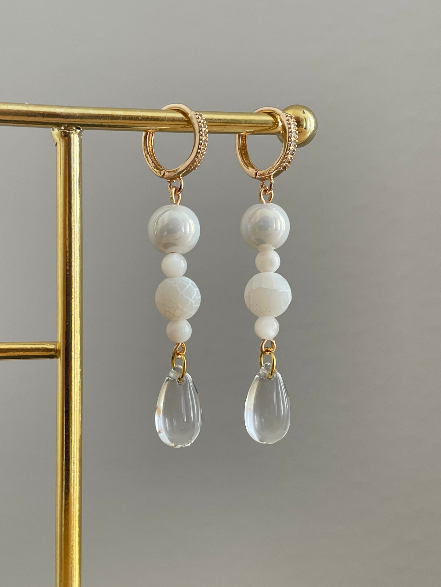 Rainy Moon earrings, golden