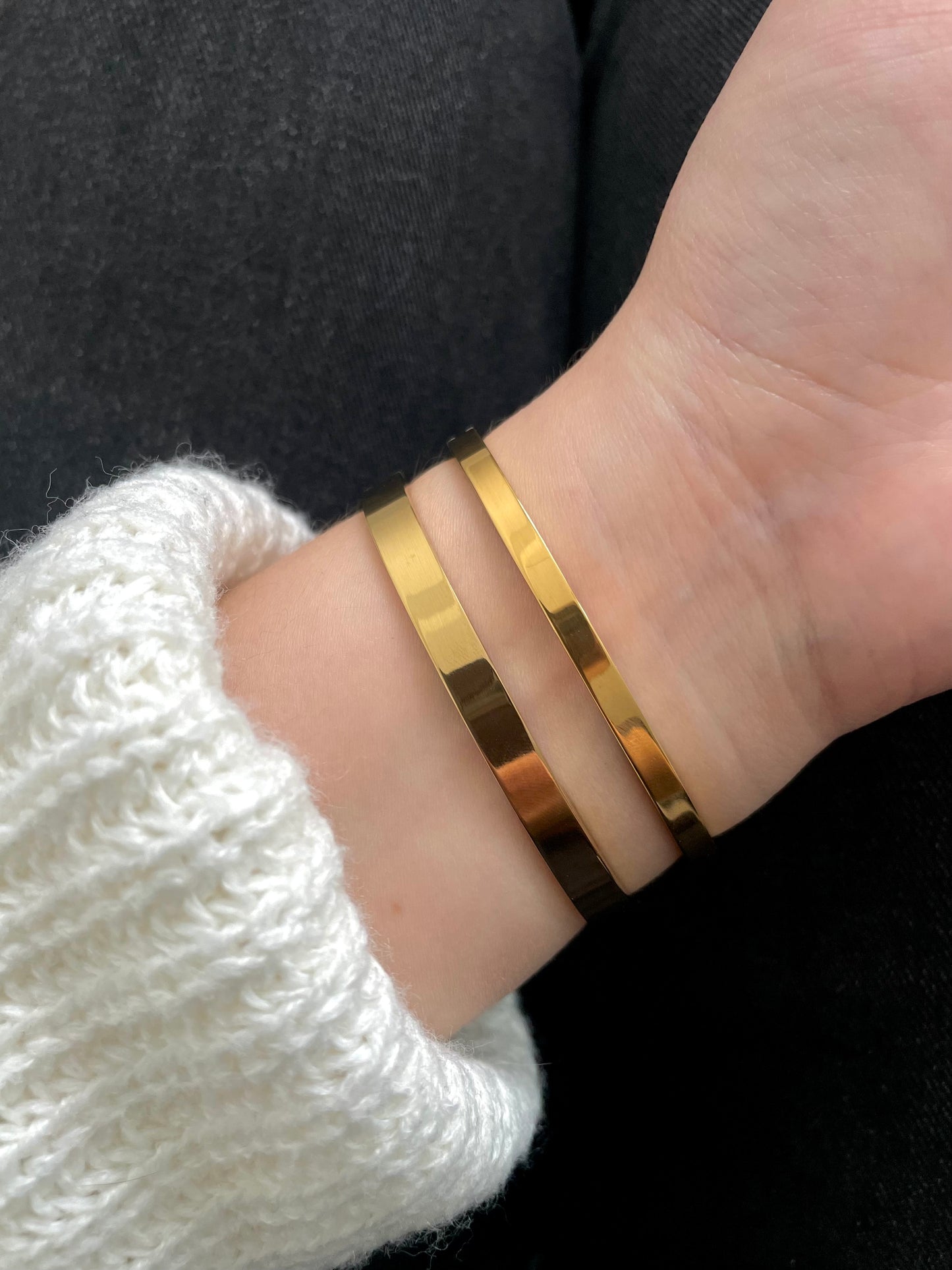 2x bangle set, golden bracelet set