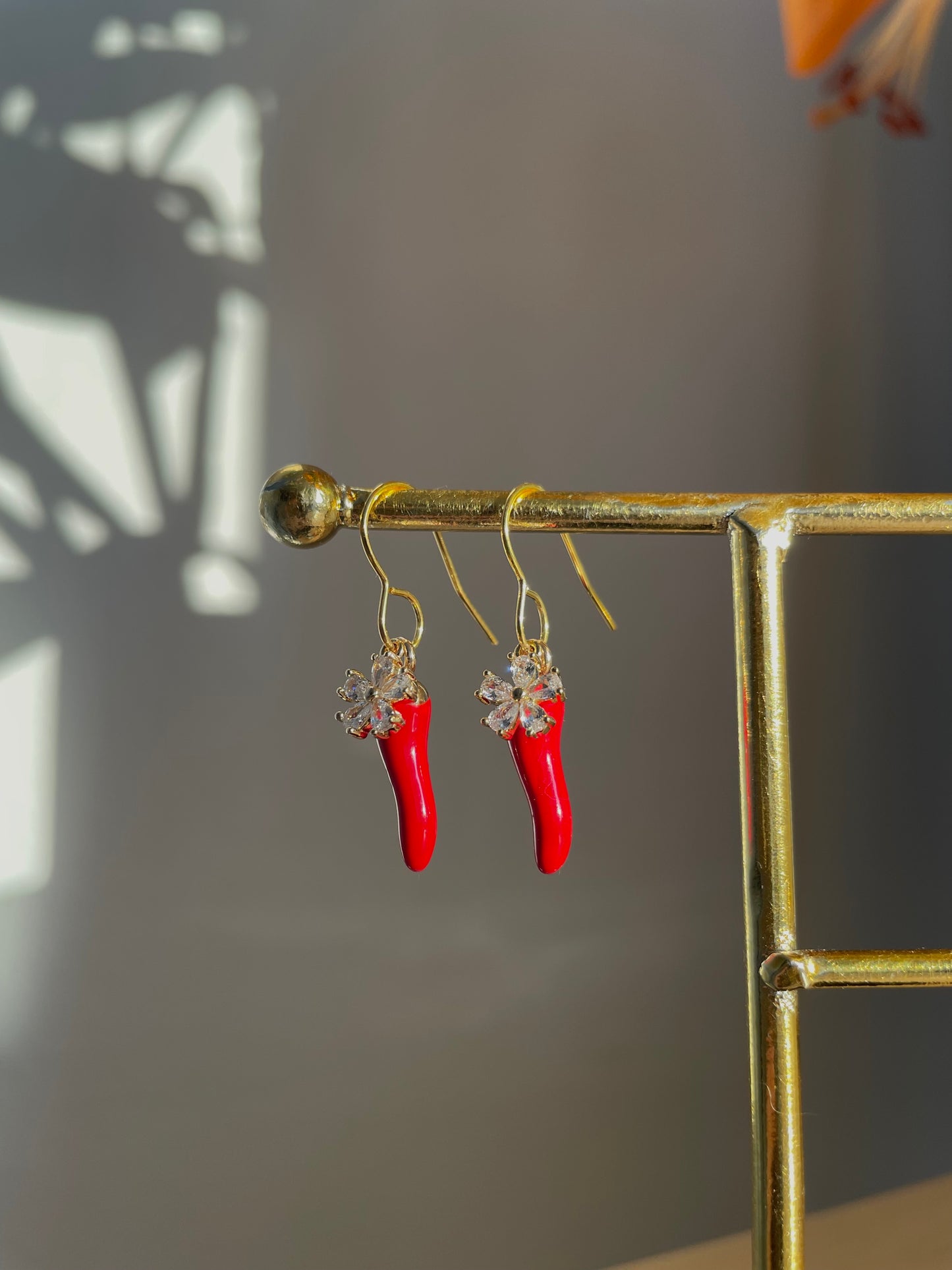Dainty Hot Bloom earrings