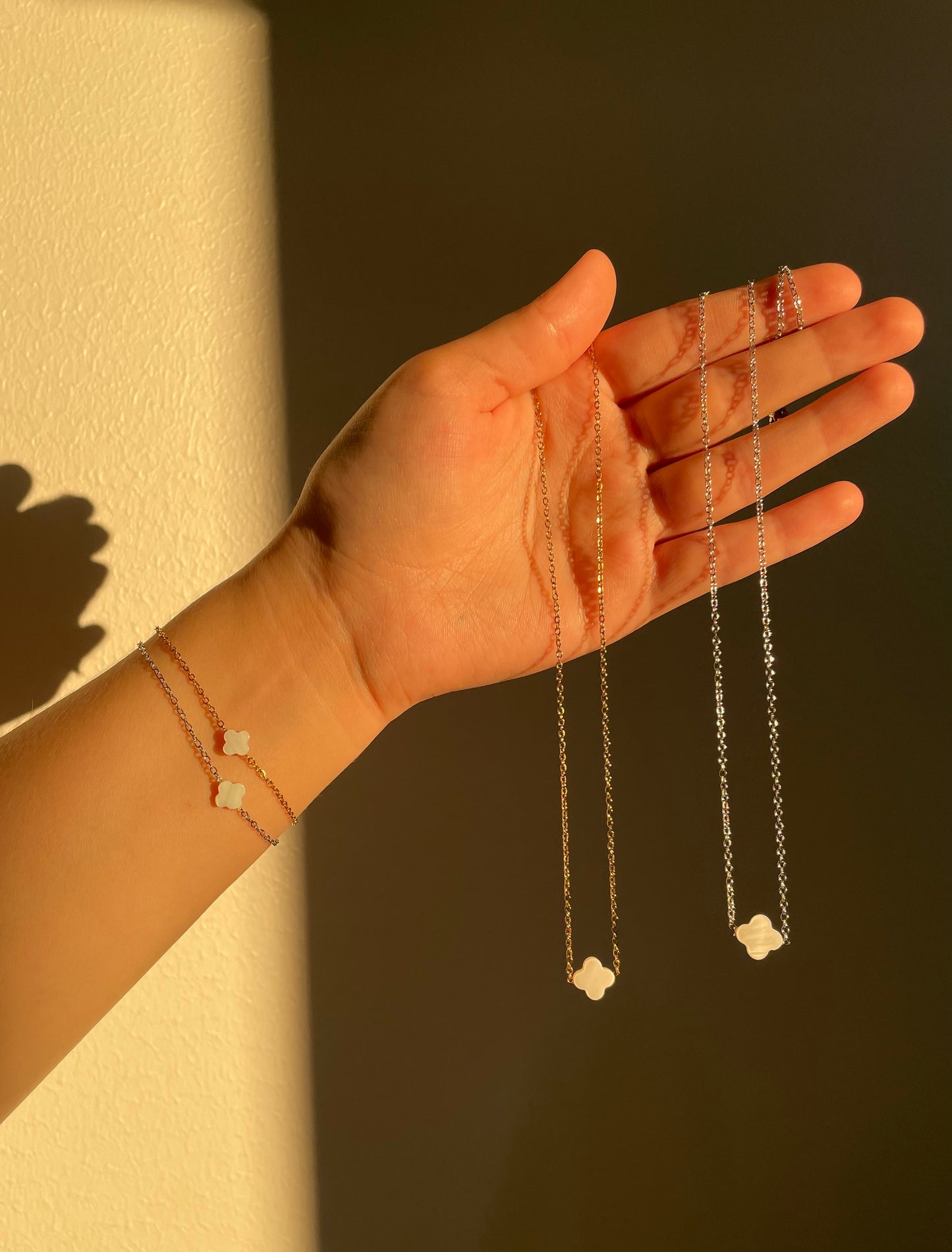 The Noela set, gold/silver