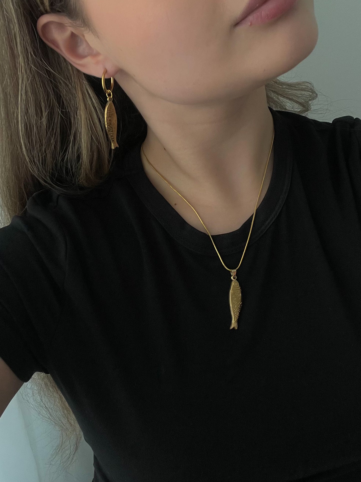 The Nerida set, gold