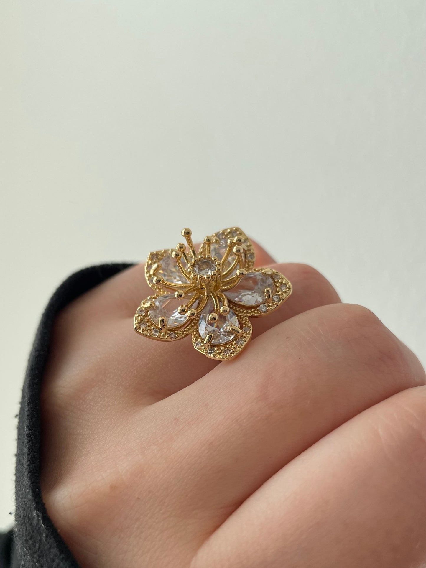 Alia Ring
