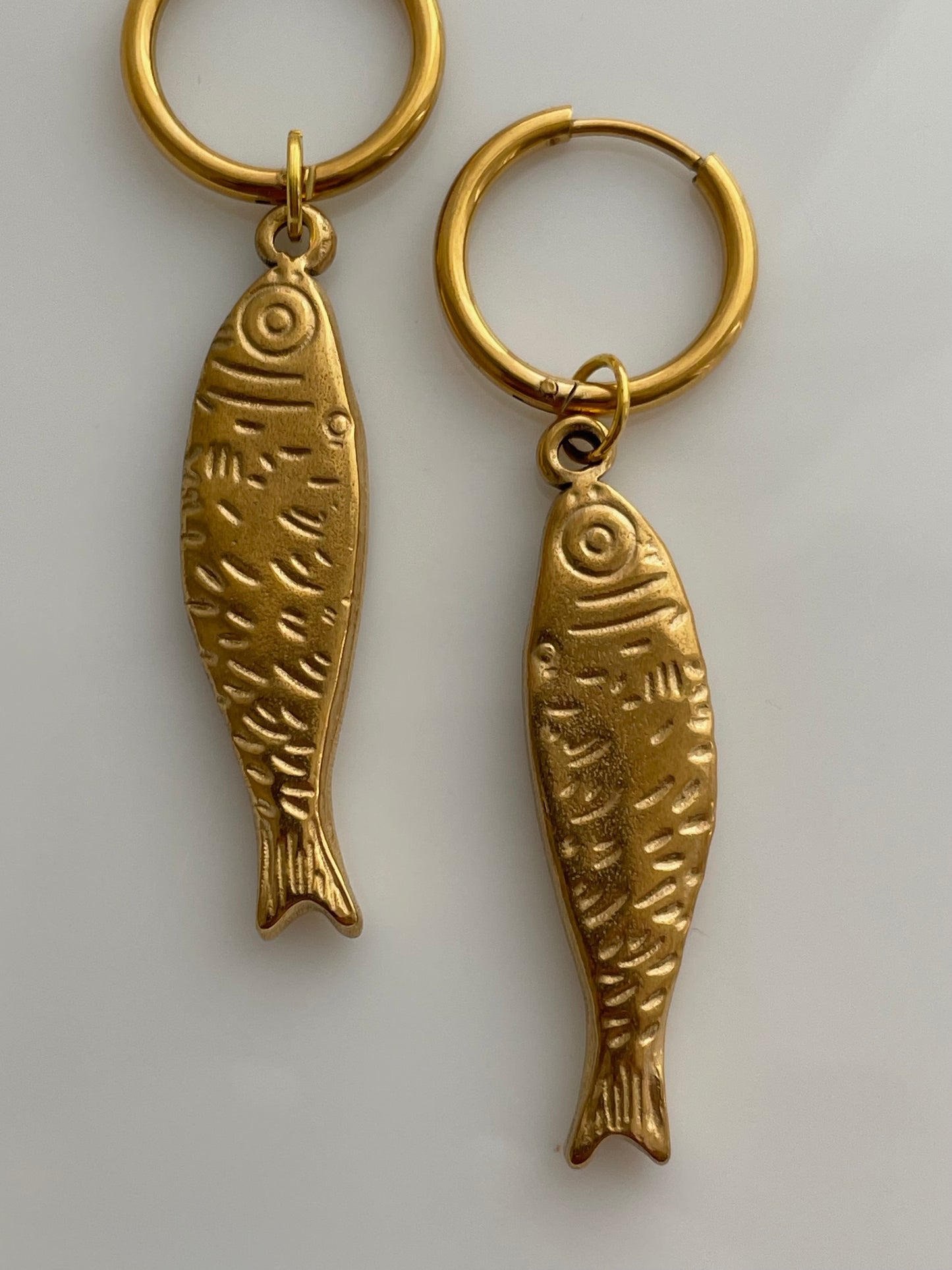 The Nerida set, gold