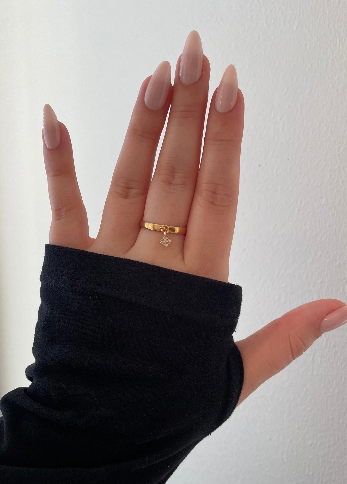 Dainty Clover Ring