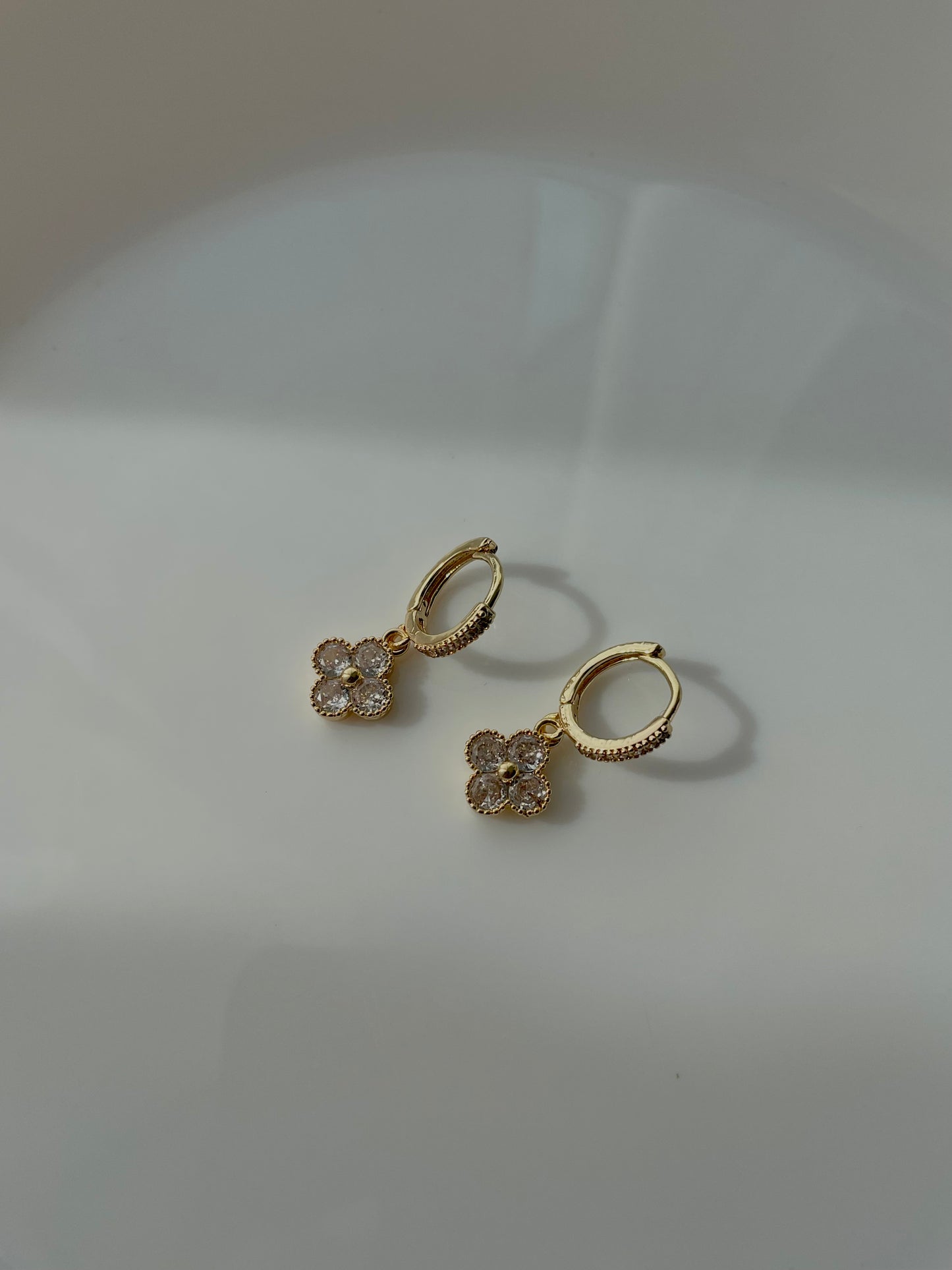 Clover earrings, gold