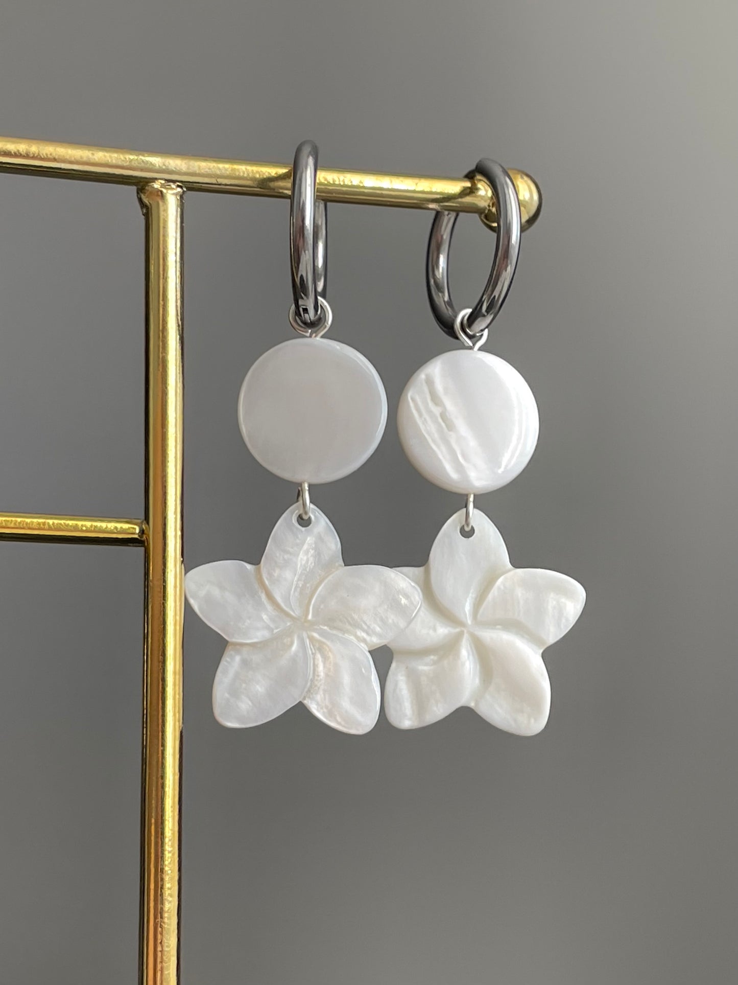 Elora Bloom earrings, silver