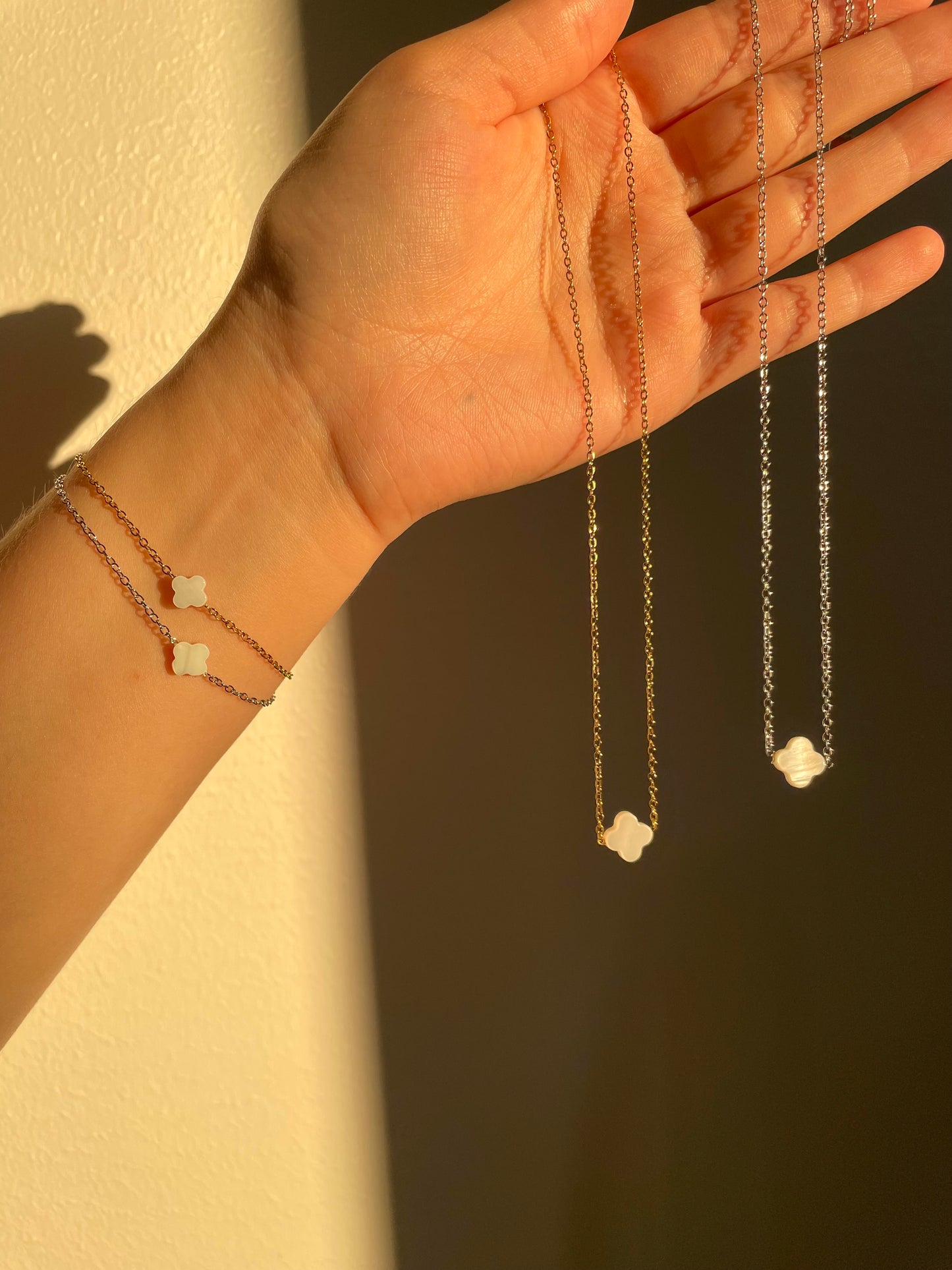 The Noela set, gold/silver