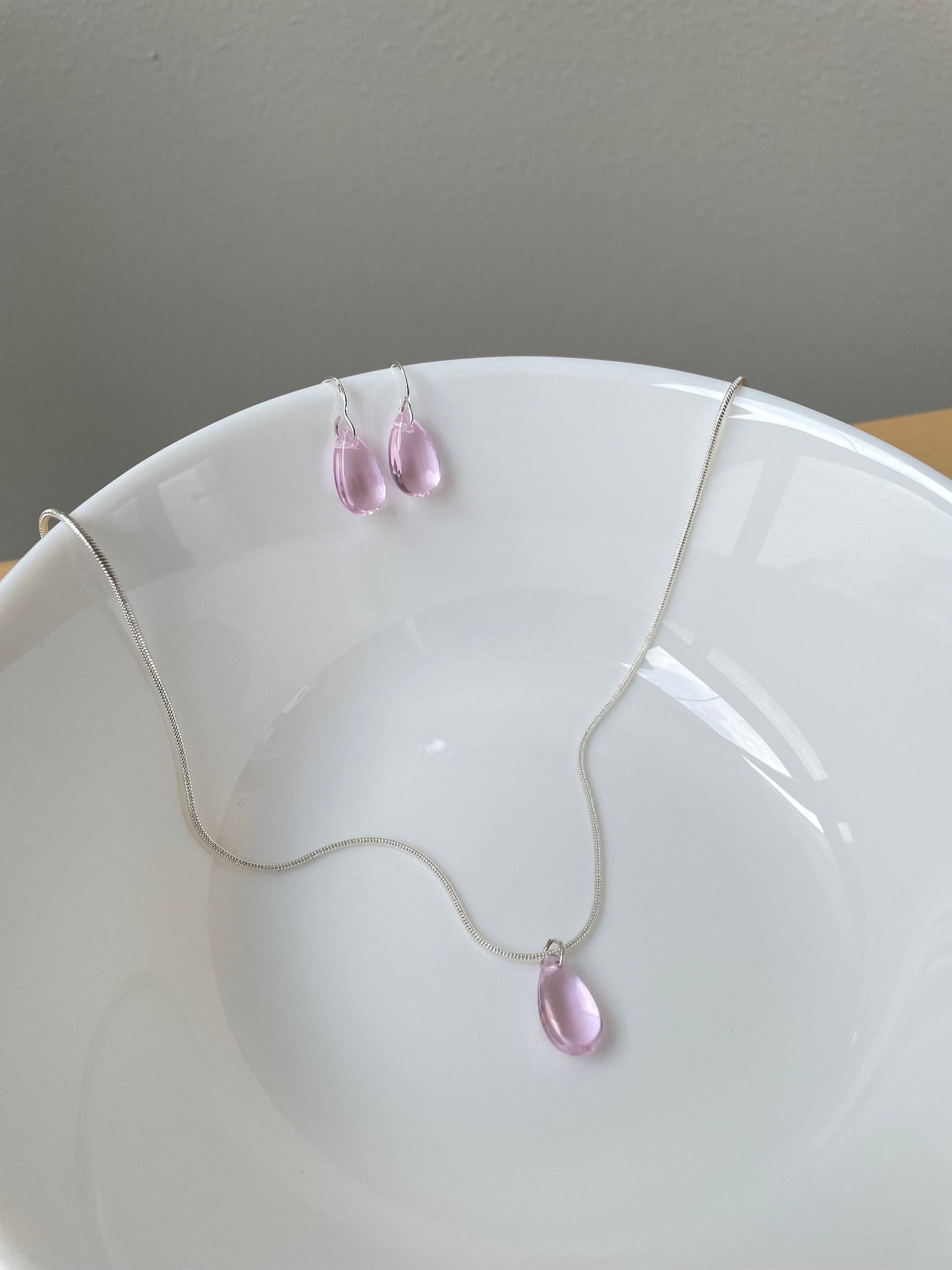 Light Pink Glass Teardrop Jewelry Set, Glass earrings and Necklace, transparent jewelry, glass beaded set, Mother's Day Gifts, waterdrop, drop earrings, Bridal Jewelry set, Crystal Jewelry set