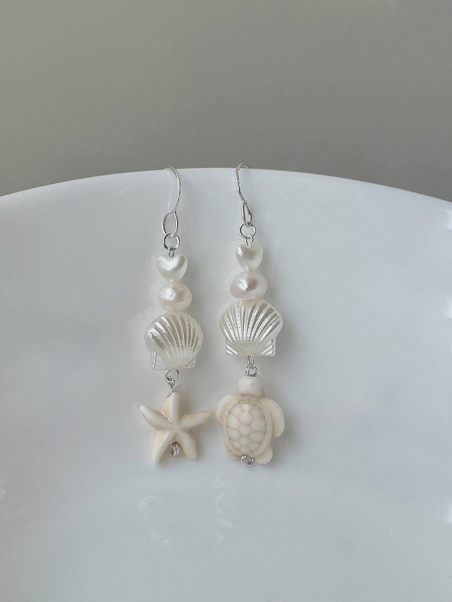 Seashell Starfish Pearl beach earrings, pearly white dangle drop mermaid jewelry, ocean and sea aesthetic shell earrings, sea turtle charms, gold and silver