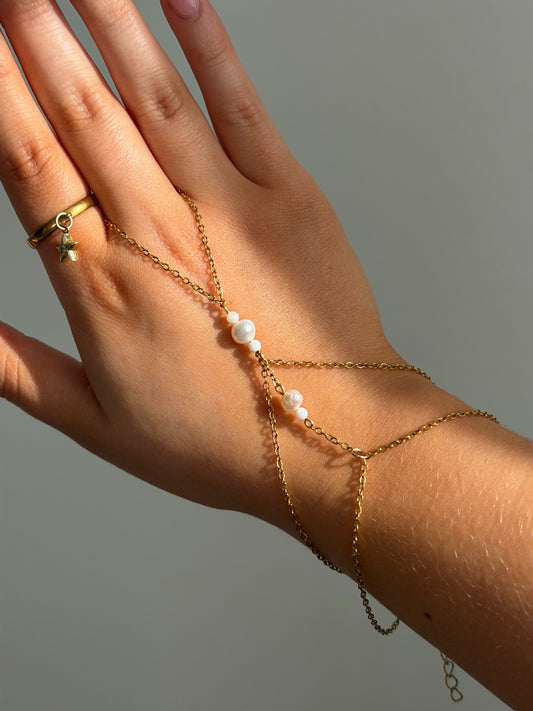 Riviera Hand Chain, gold