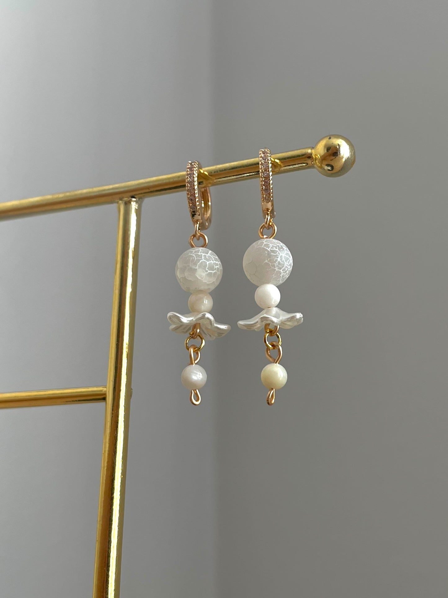 Misty Bloom earrings, golden