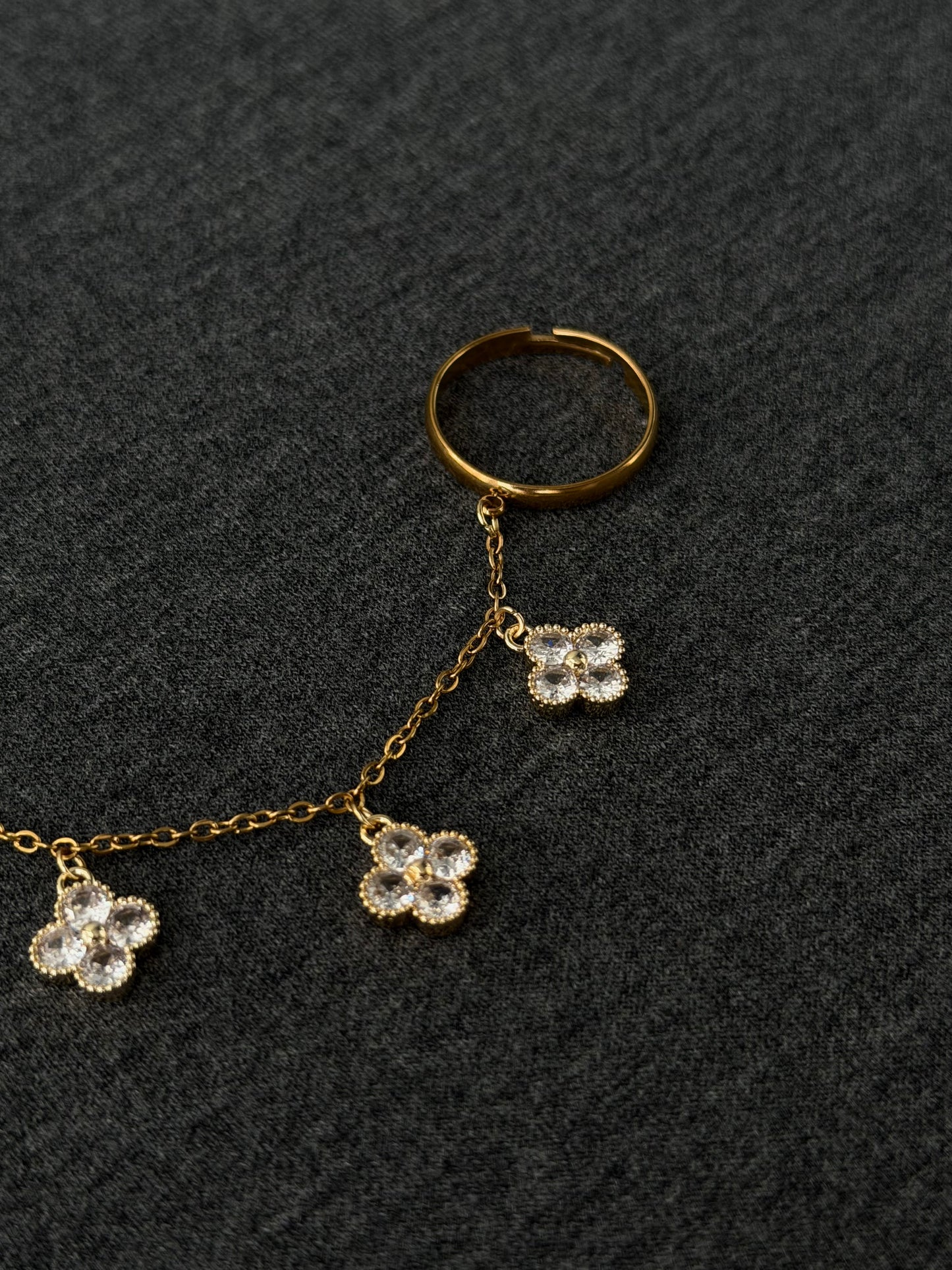 Double ring chain, gold rhinestone clover