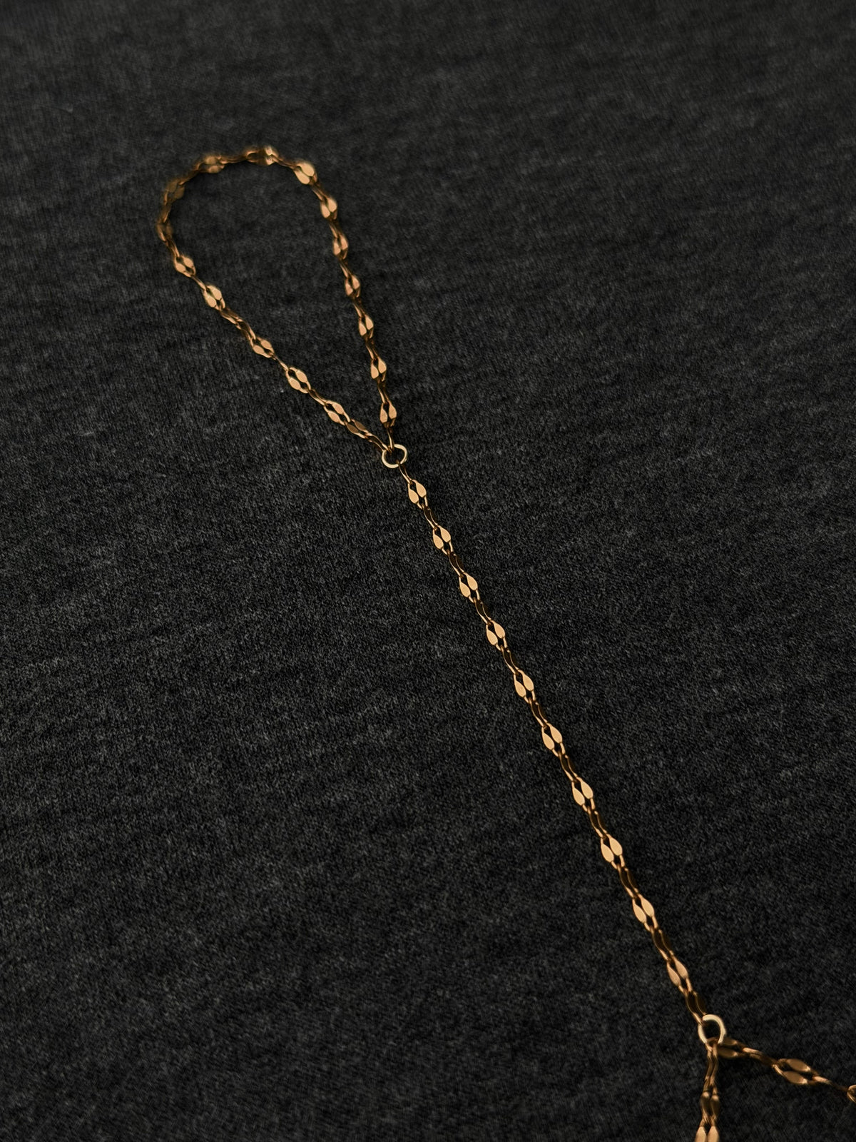 Serena Hand Chain, gold