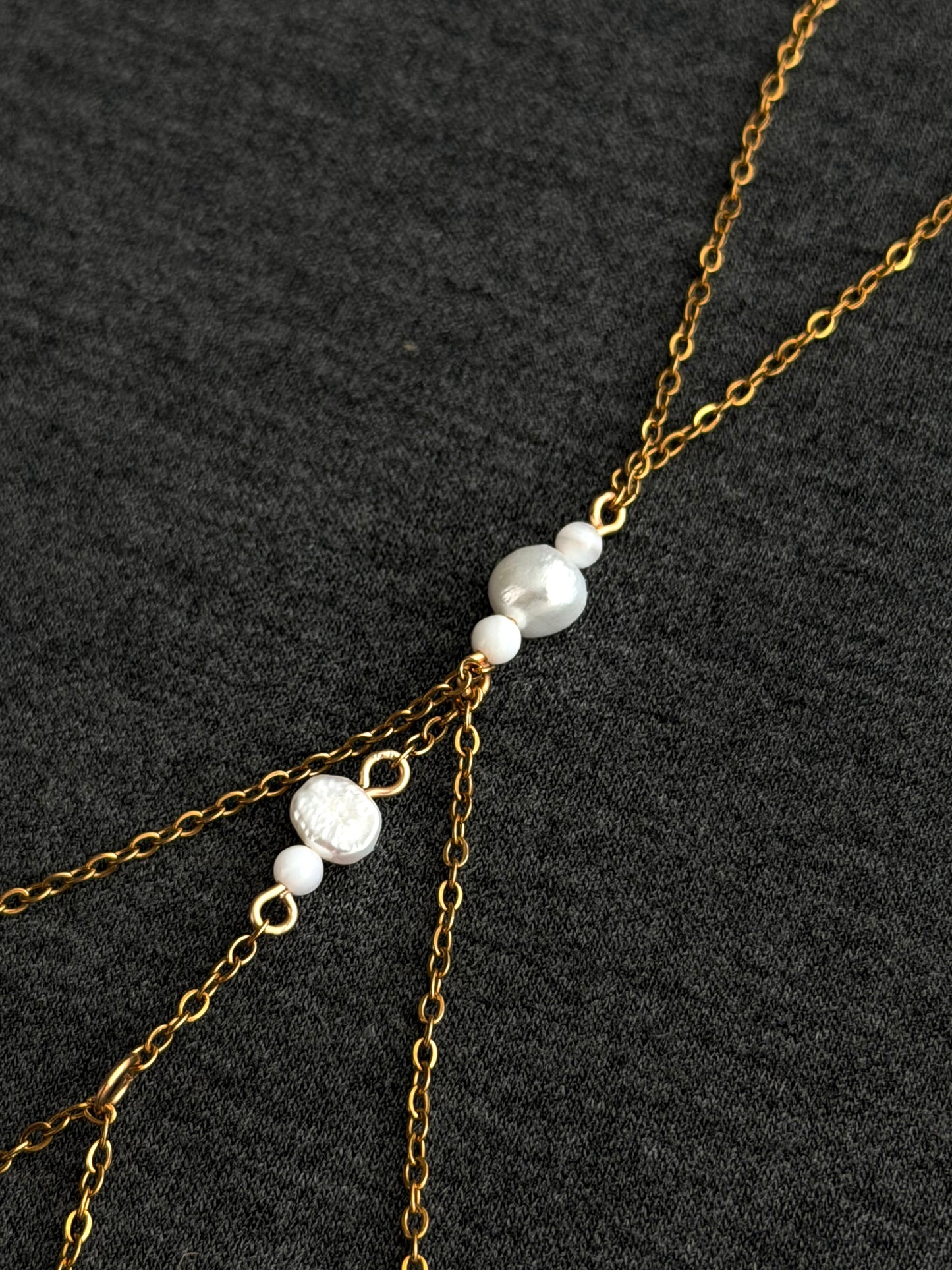 Riviera Hand Chain, gold