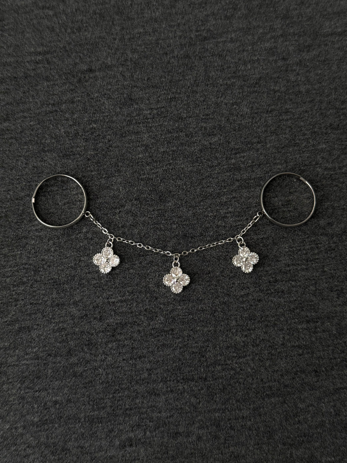 Double ring chain, silver rhinestone clover