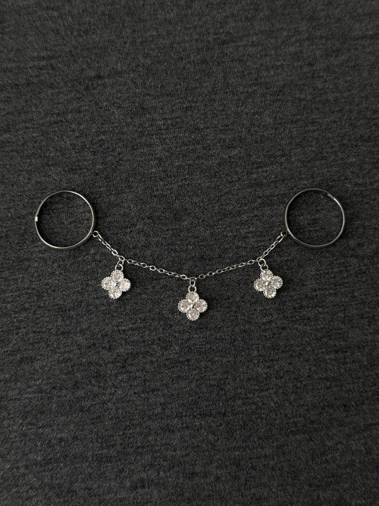 Double ring chain, silver rhinestone clover