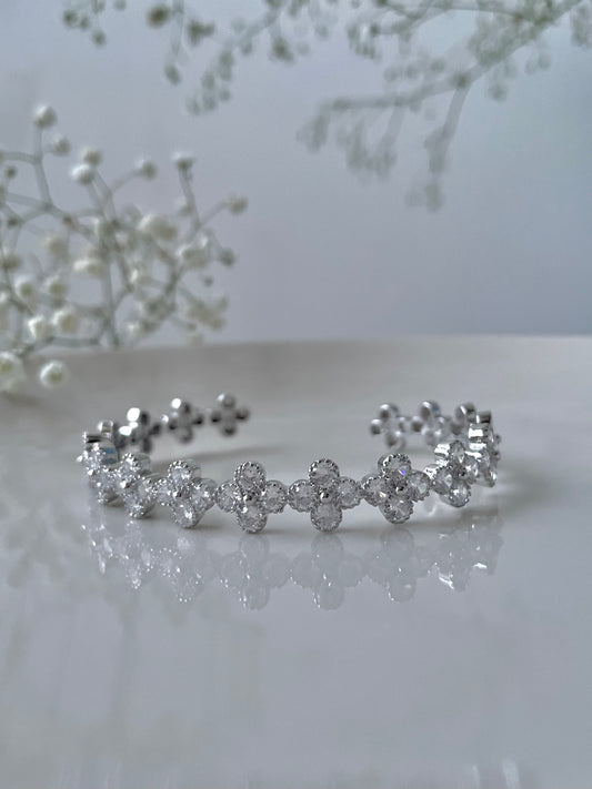 PREORDER | 5.5. Silver Rhinestone four clover bracelet jewelry, 925 silver plated diamond, stainless steel, adjustable