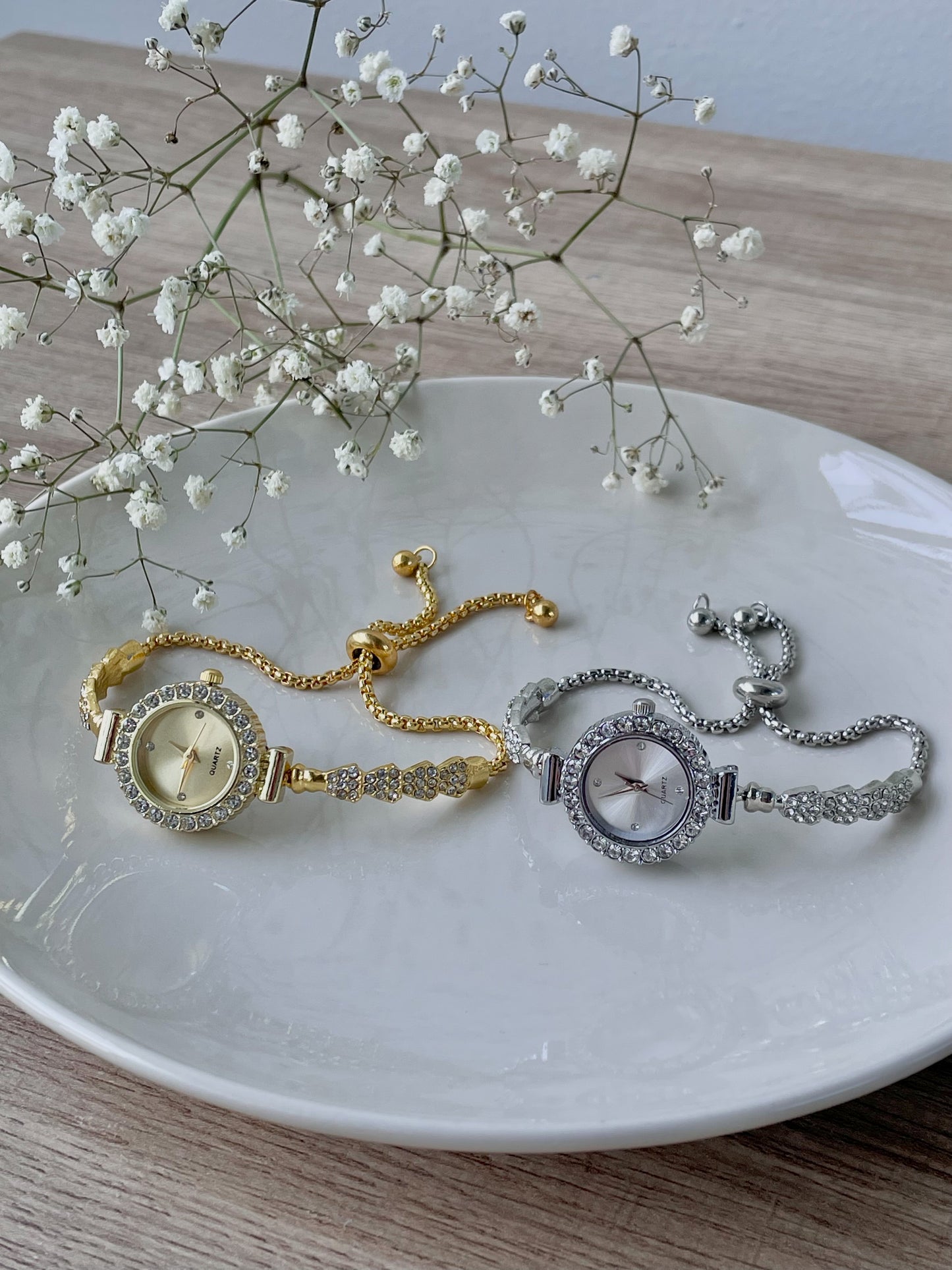 PREORDER| 30.4. Gold Rhinestone bracelet watch, Cocktail Watch, adjustable luxury bolo bracelet, Quartz watch, stainless steel