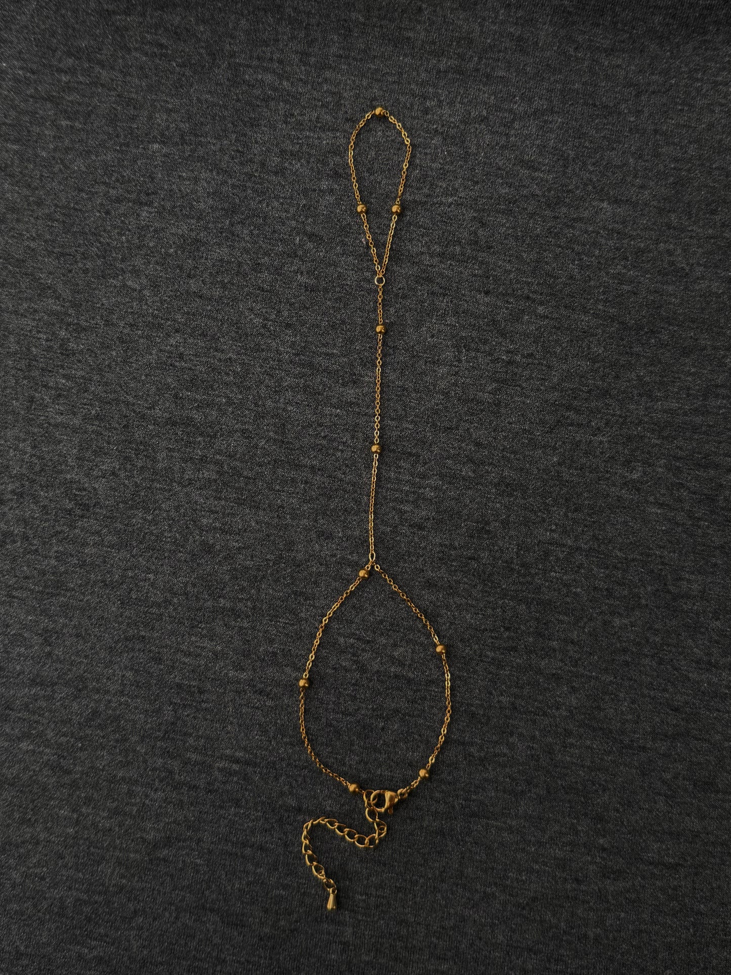 Lucia Hand Chain, gold