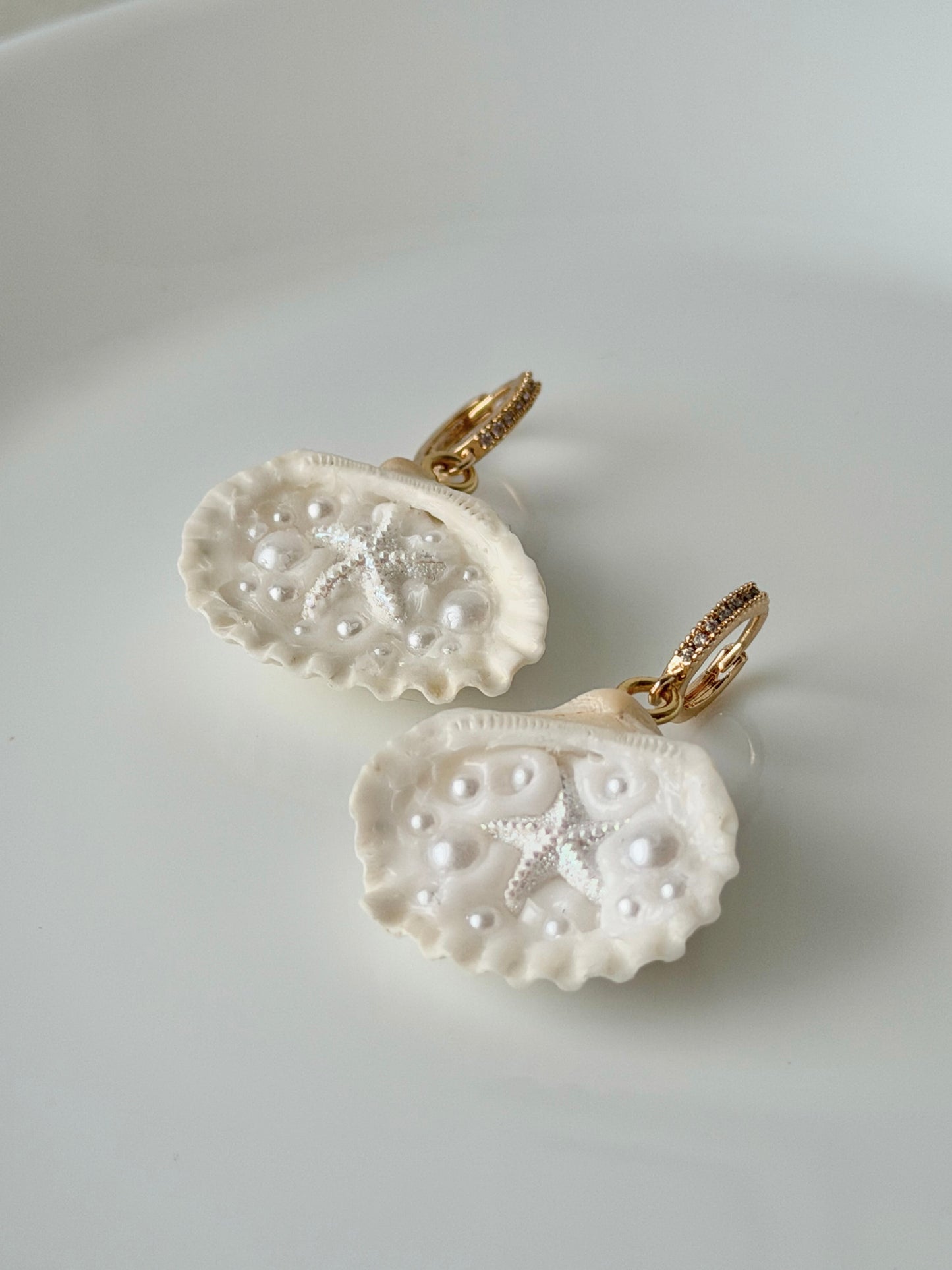 Tiny Treasure earrings | Starfish, gold/silver