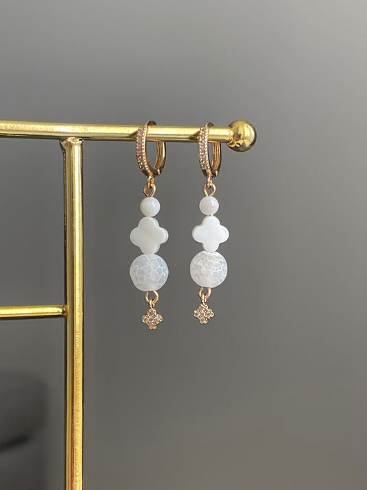 Amara earrings, gold