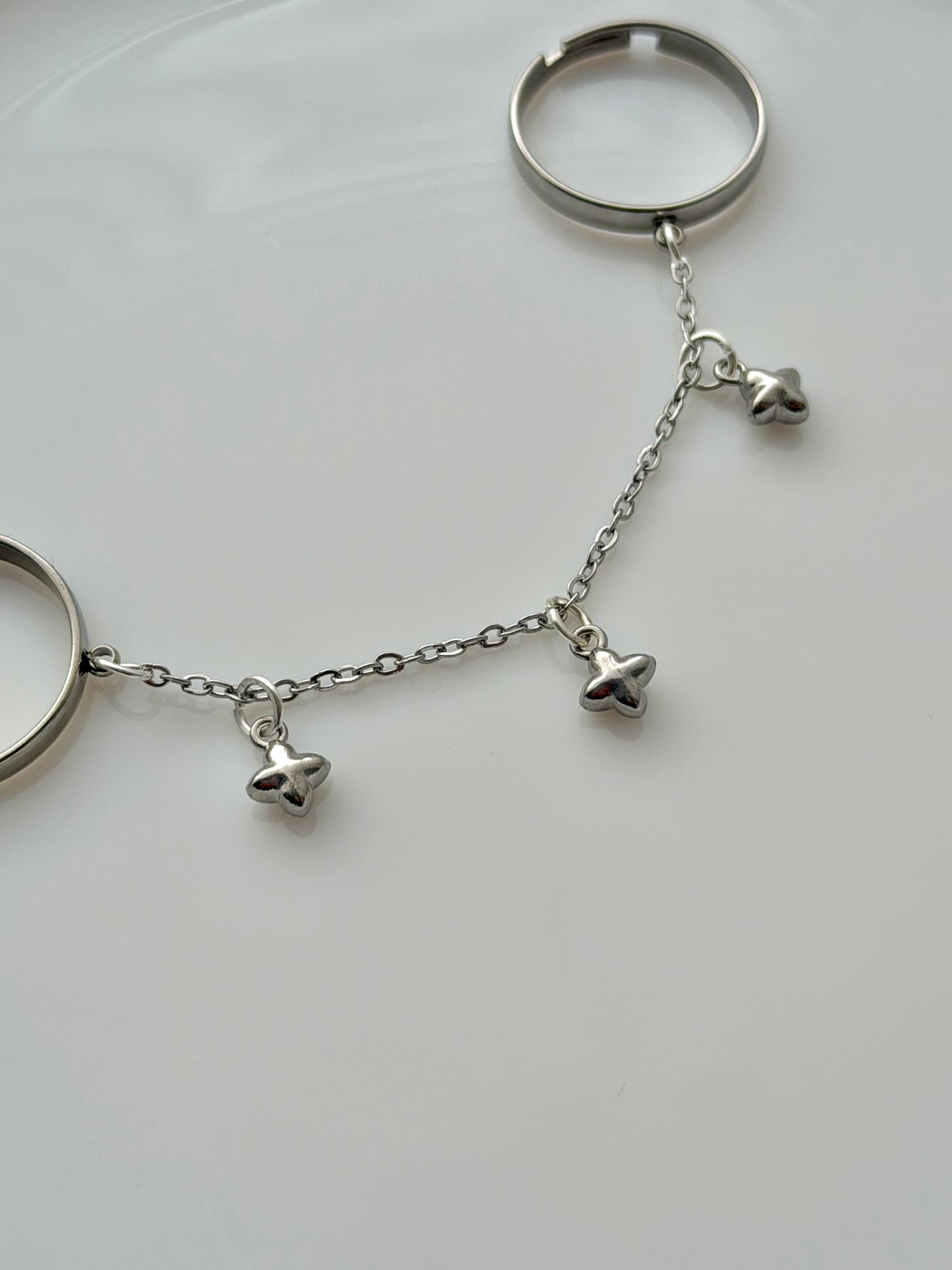 Double ring chain, silver matte clover