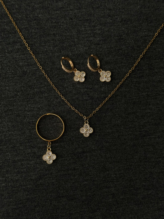The Clover set, gold