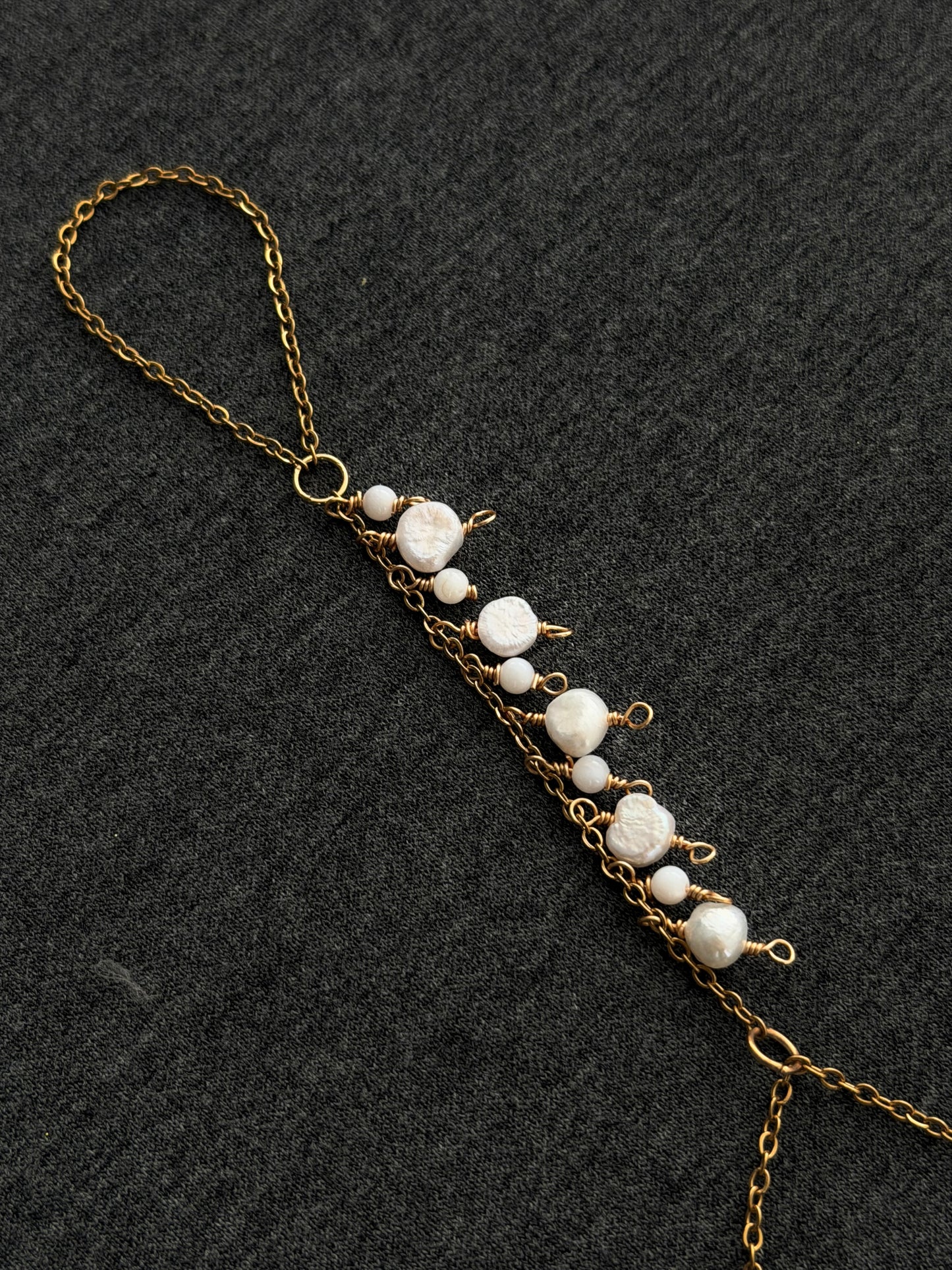 Amalfi Hand Chain, gold