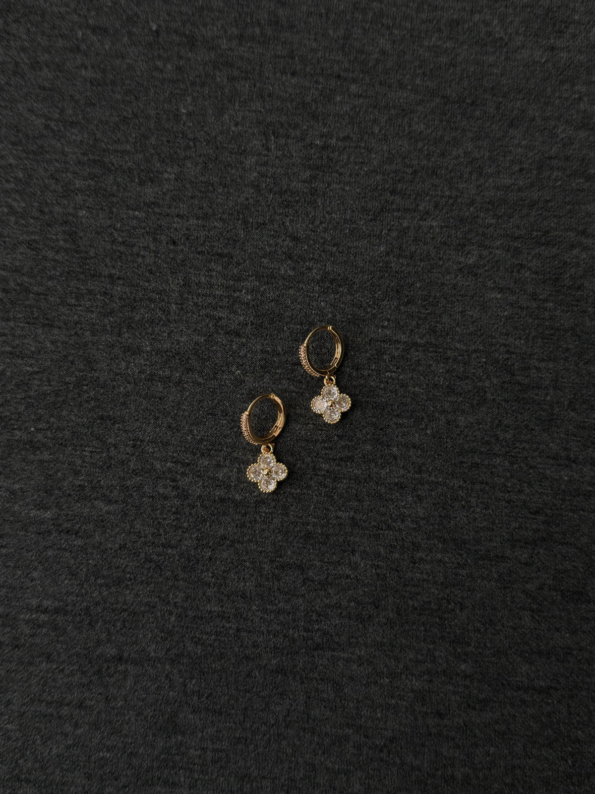 Clover earrings, gold