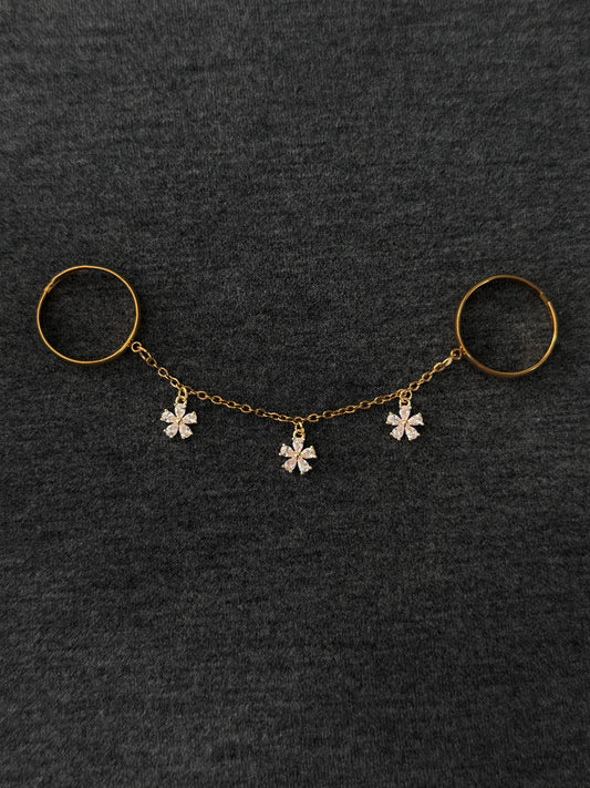Double ring chain, gold rhinestone daisy