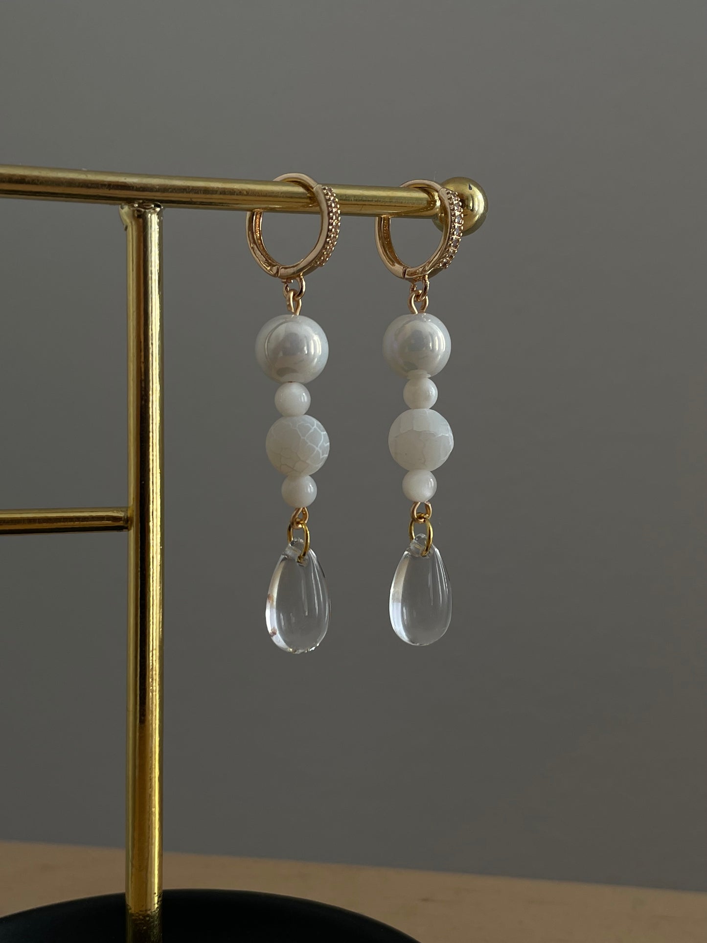 Rainy Moon earrings, golden