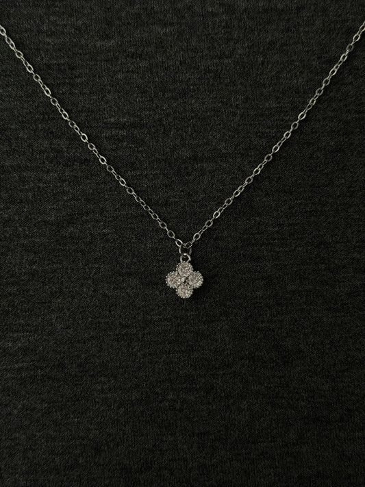 Clover Necklace, silver