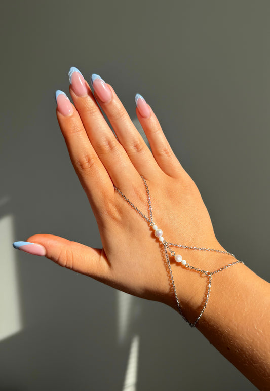 Riviera Hand Chain, silver