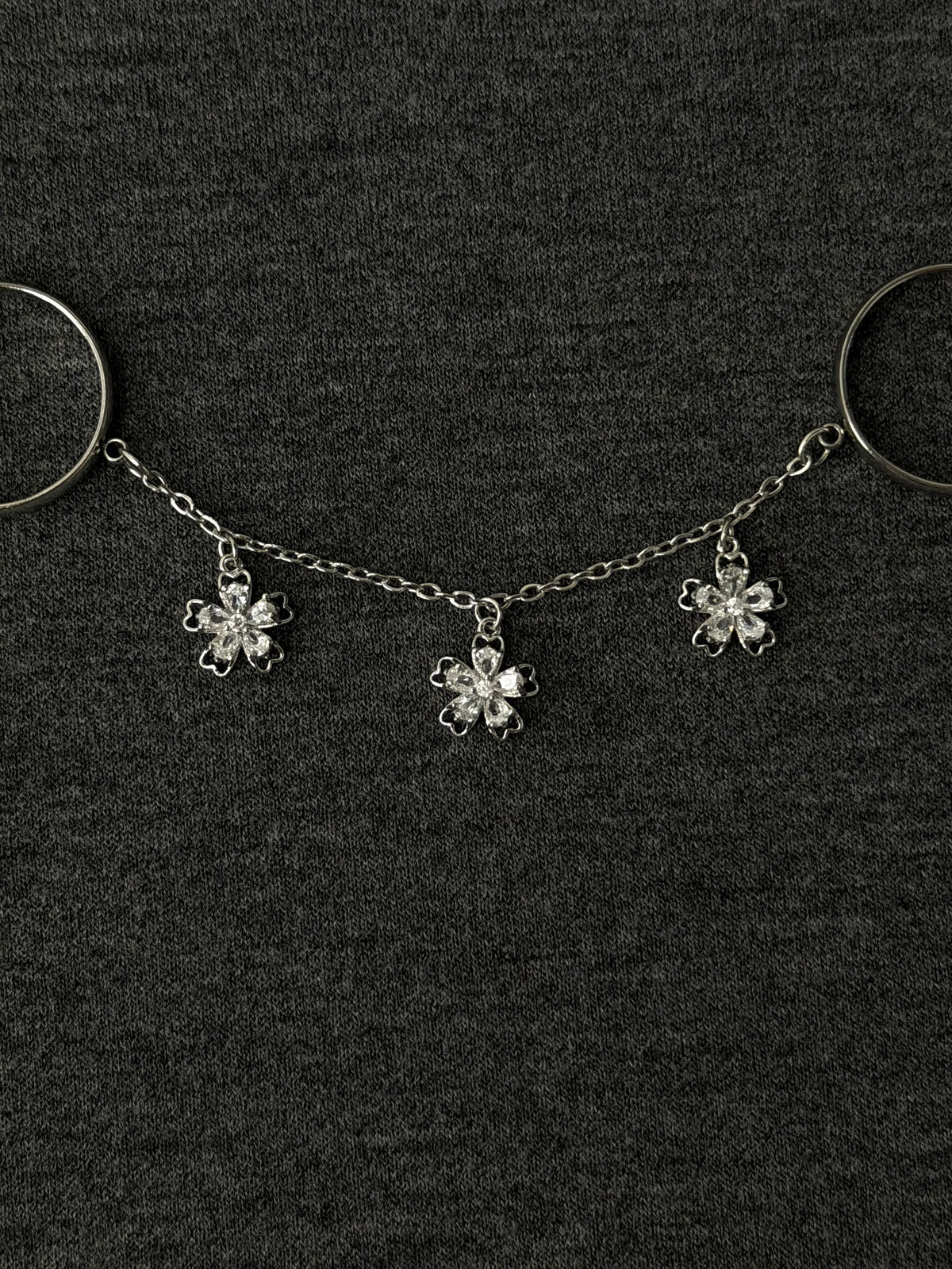 Double ring chain, silver rhinestone flower