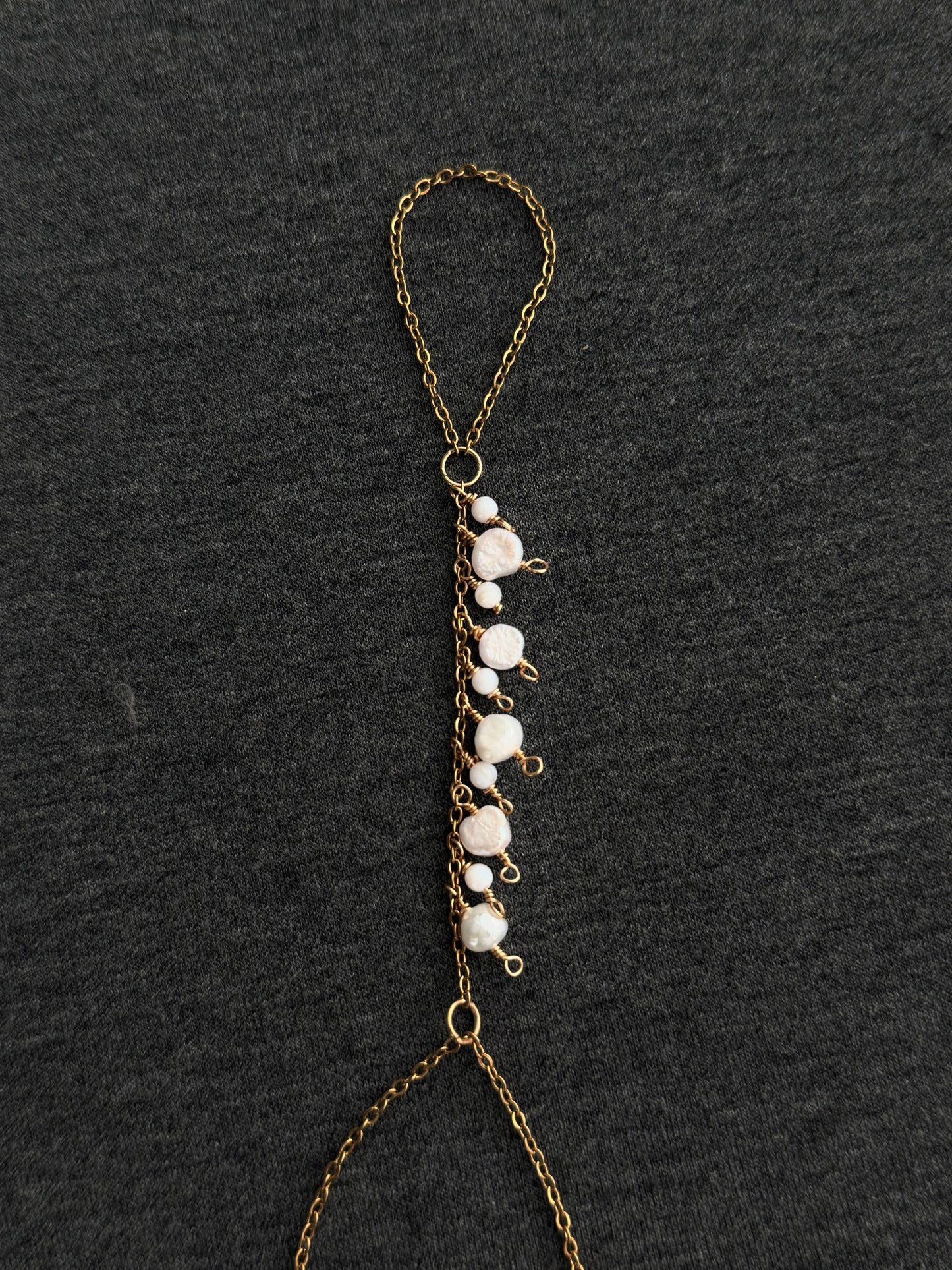 Amalfi Hand Chain, gold