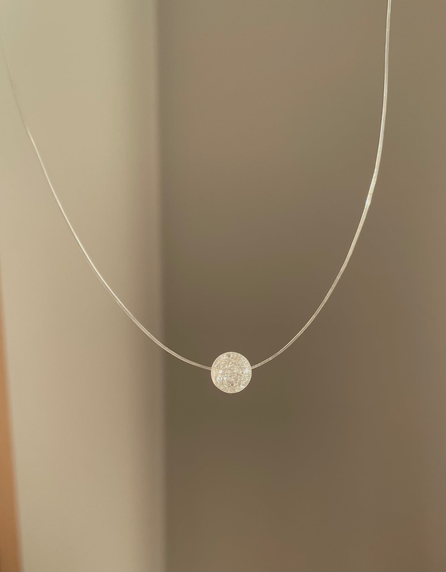 Dream | Invisible necklace
