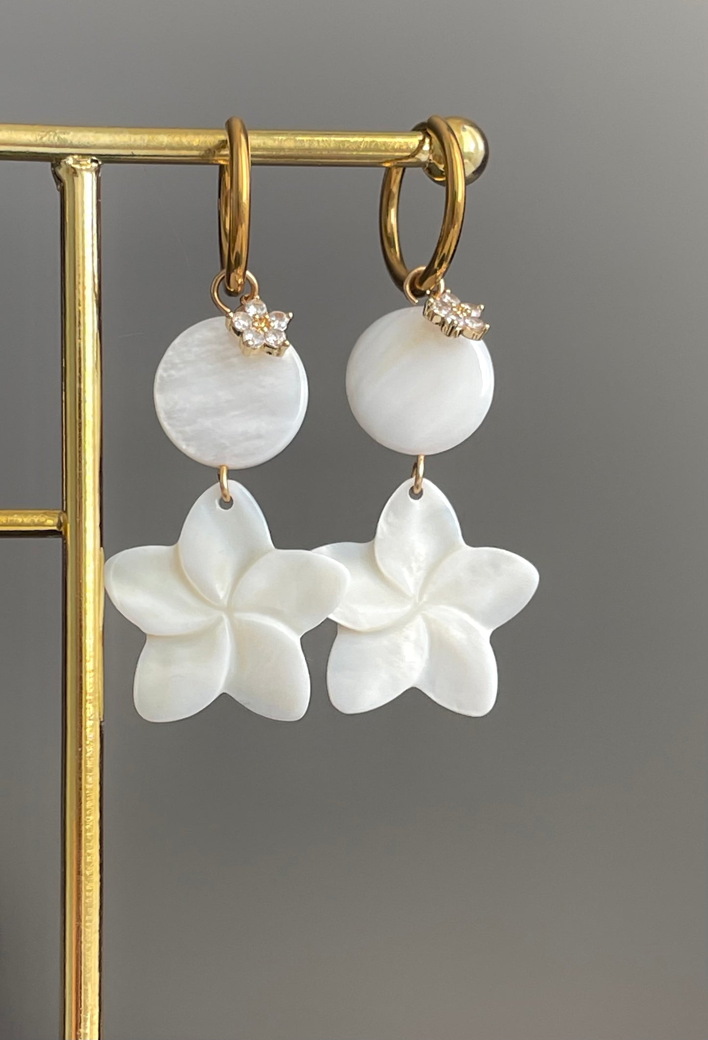 Elora Bloom earrings, gold