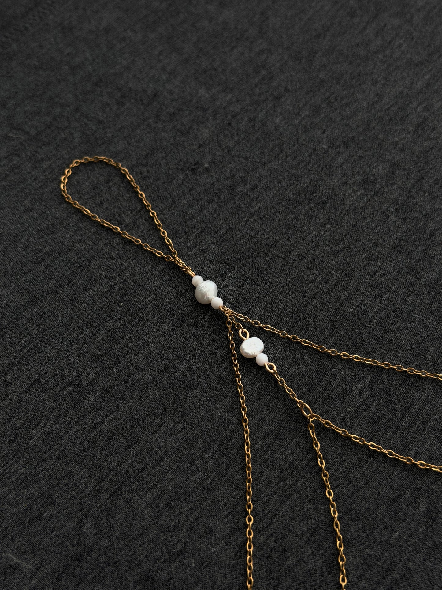 Riviera Hand Chain, gold