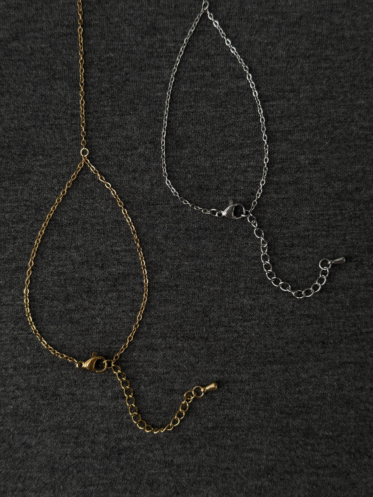 Hand Chain, golden