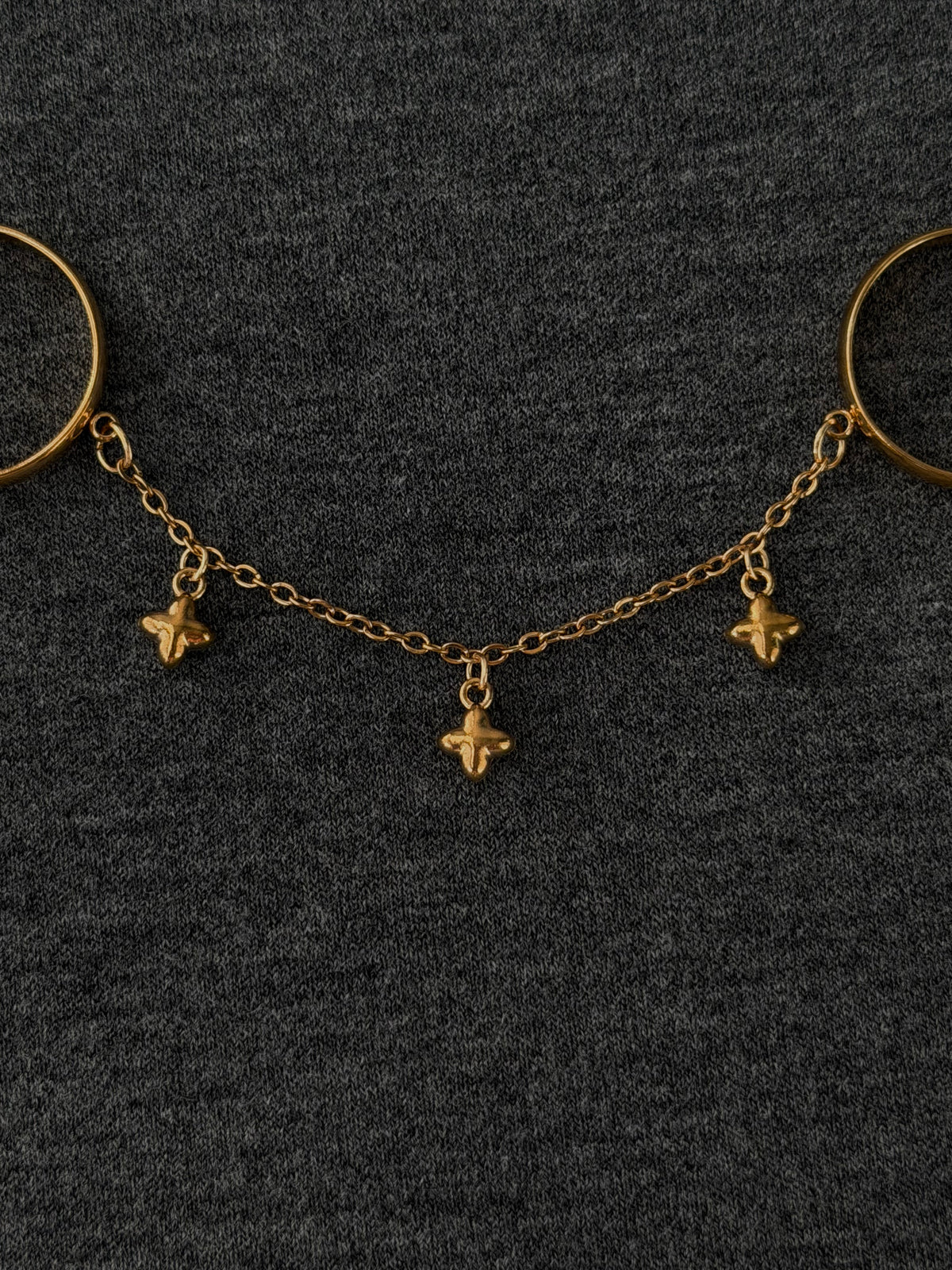 Double ring chain, gold matte clover