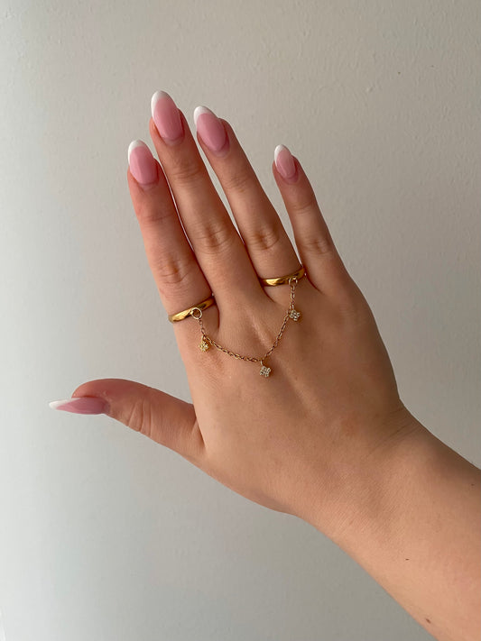 Double ring chain, gold rhinestone clover