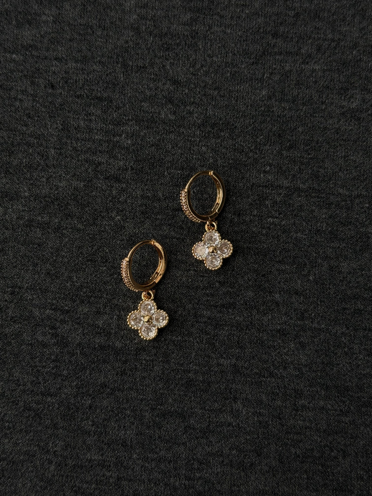 Clover earrings, gold