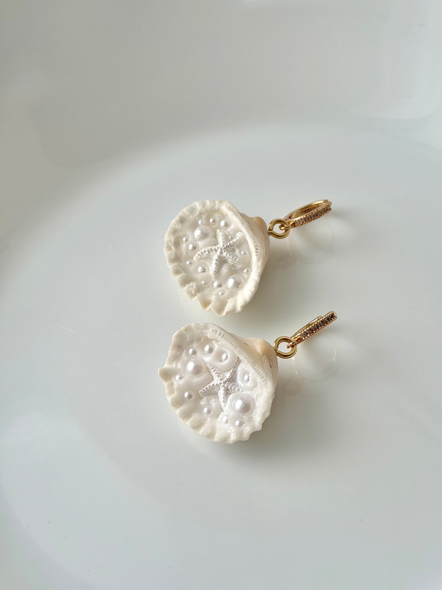 Tiny Treasure earrings | Starfish, gold/silver