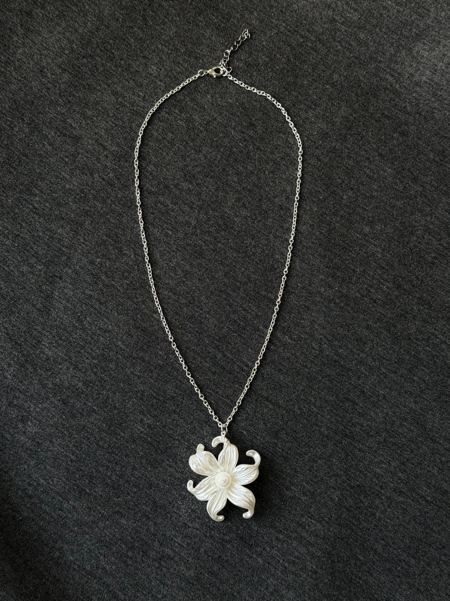 Sorelle Necklace, silver